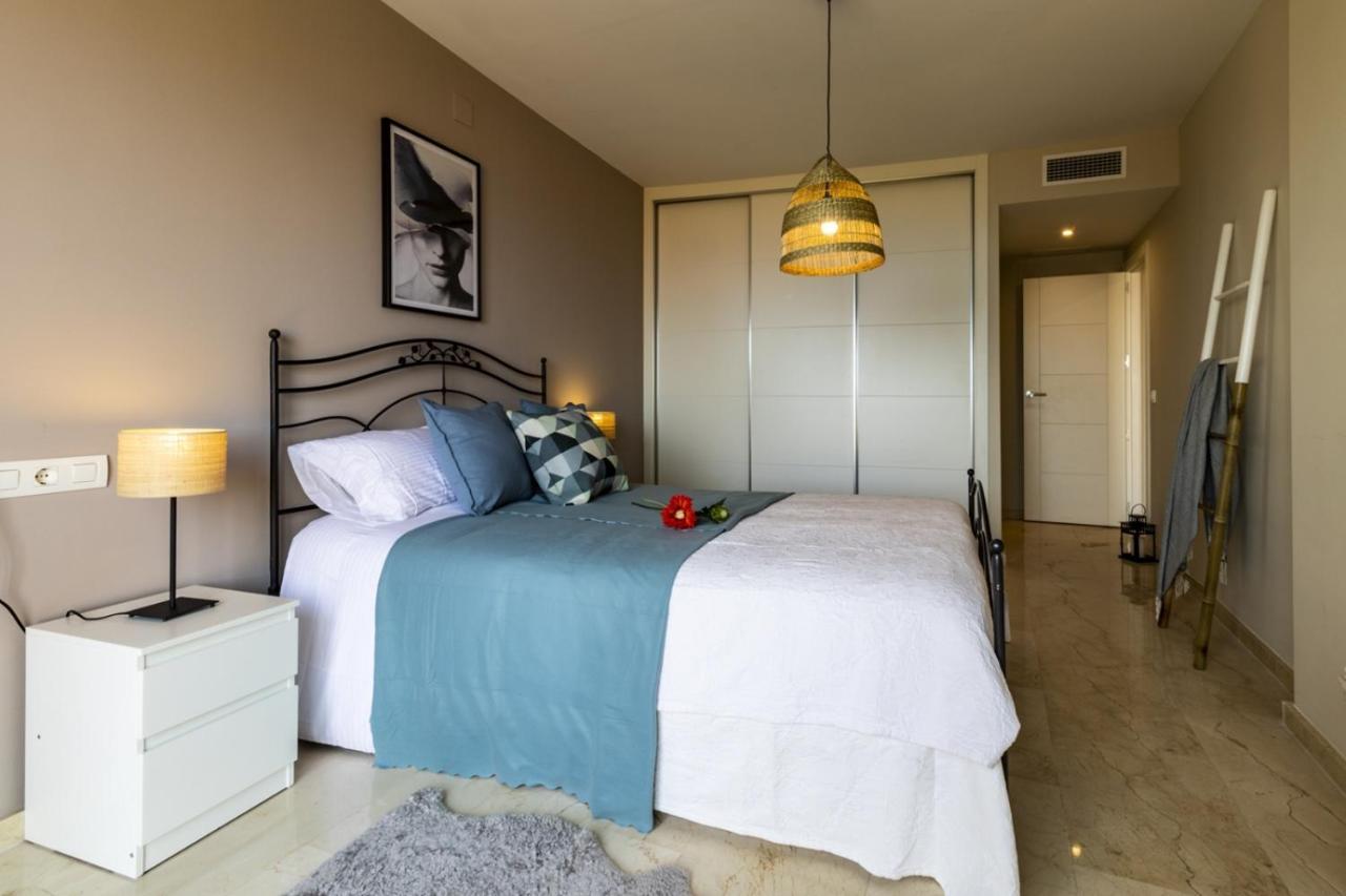 Casa Sol Duplex Penthouse, Pool, Bbq, Sauna, Gym Fuengirola